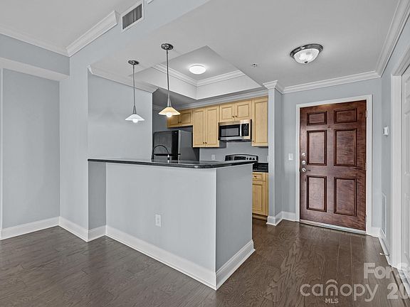 5th image of 300 W 5th St