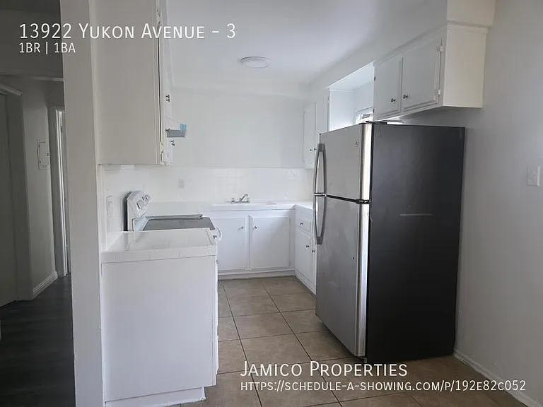 13922 Yukon Ave #3 — Photo 7