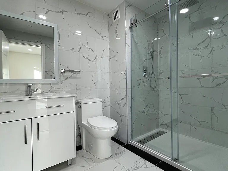 4906 Spruce St #308 — Photo 13