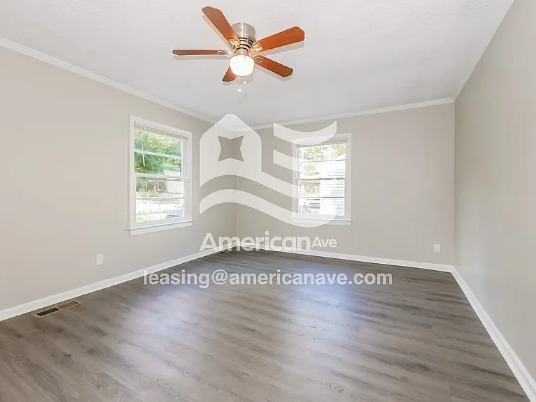 865591_003_wm_-_living_room_12936510.jpg