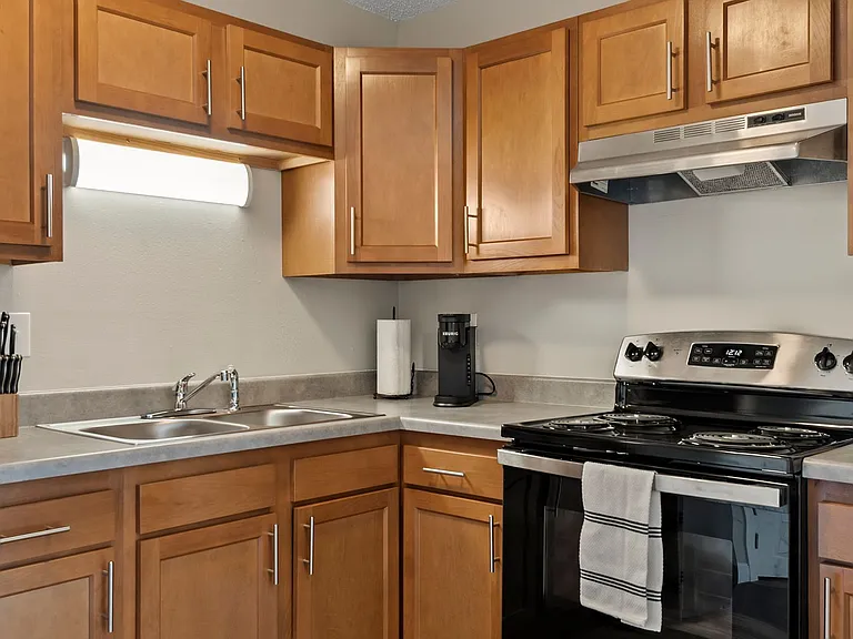 The District Apartments — Photo 5