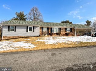 8709 Hawkins Creamery Rd, Gaithersburg, MD 20882