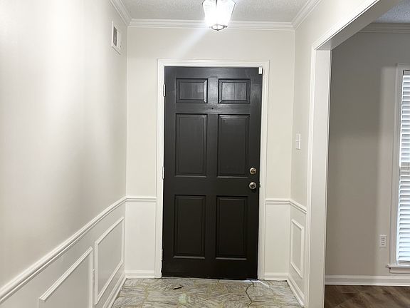2nd image of 6123 Blue Springs Ave