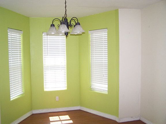 3rd image of 2822 Lissner Ave
