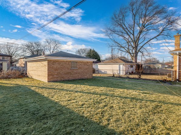 7808 Lowell Ave, Skokie, IL 60076