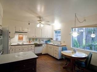 19490 Redwood Dr, Monte Rio, CA 95462