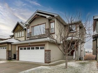 100 W Royal Oak Ter NW, Calgary, AB T3G 6A8