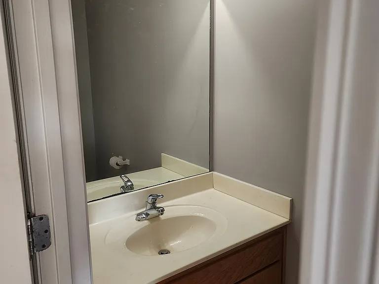 1/2 bath