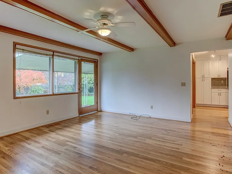8970 SW Homewood St — Photo 5