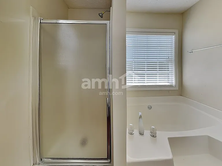 740 Chatham Park Dr — Photo 12
