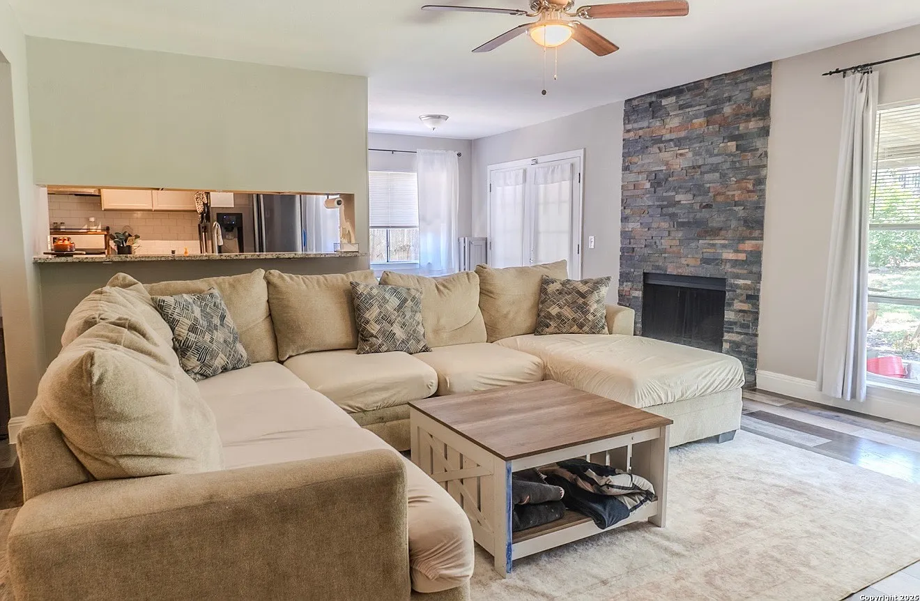 3 bed, 1470 sqft, $1,850 — Photo 4