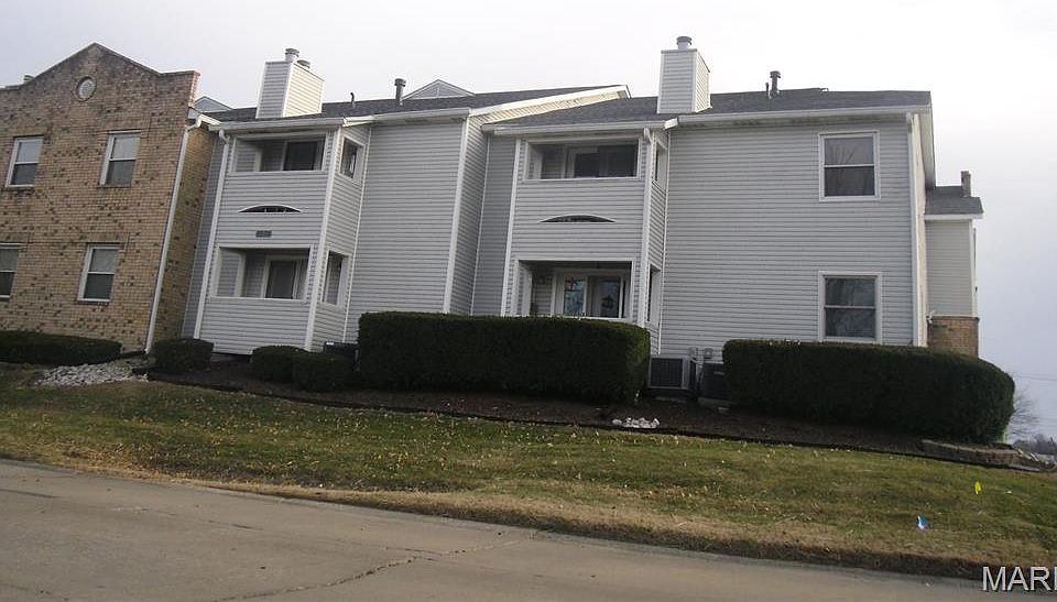 1st image of 2574 Parkview Dr APT 4