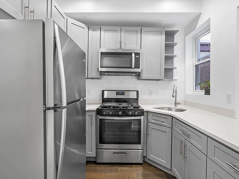 2319 N College Ave #B — Photo 10