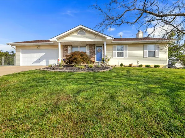 103 Castlewood Dr, Troy, MO 63379