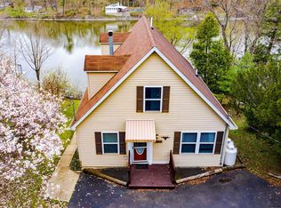 29 Island View Rd, Cohoes, NY 12047