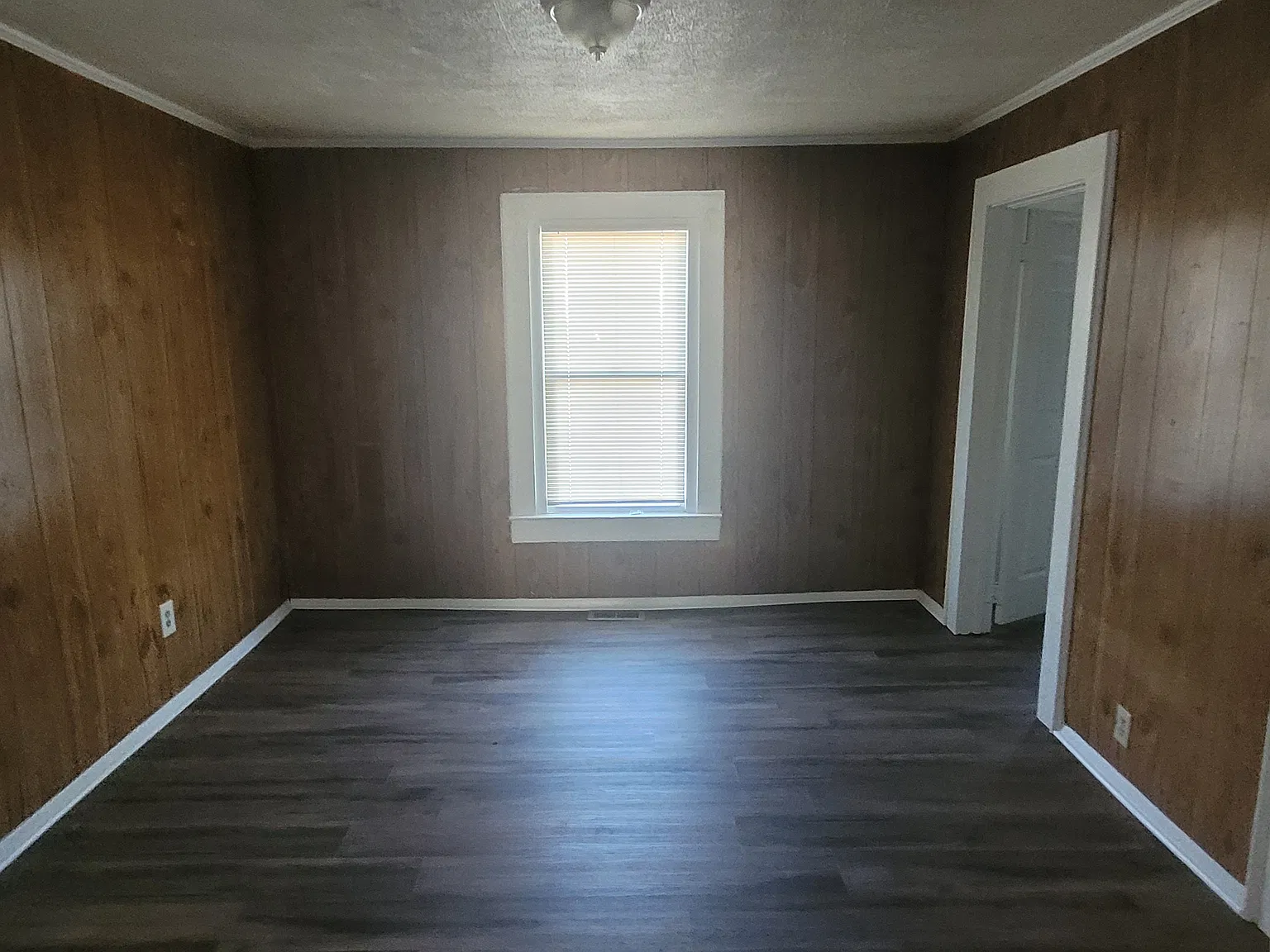 2 bed, 980 sqft, $1,300 — Photo 4