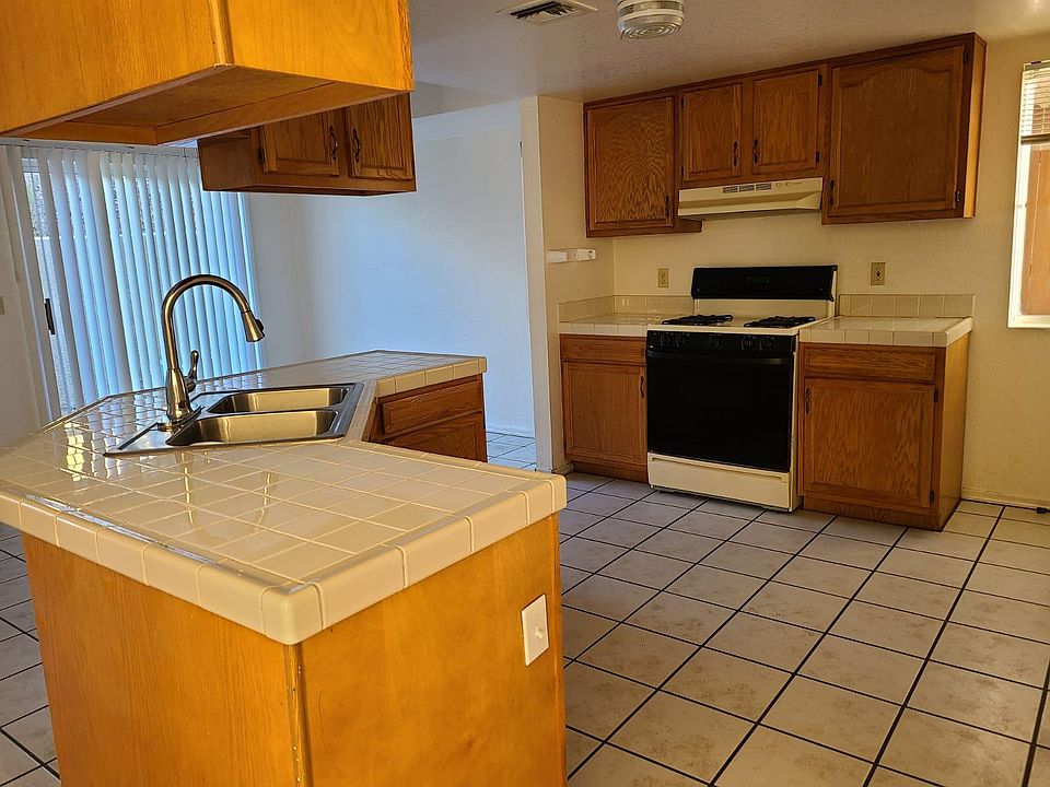 524 Paseo Petirojo Rio Rico, AZ Zillow Apartments for Rent in Rio Rico