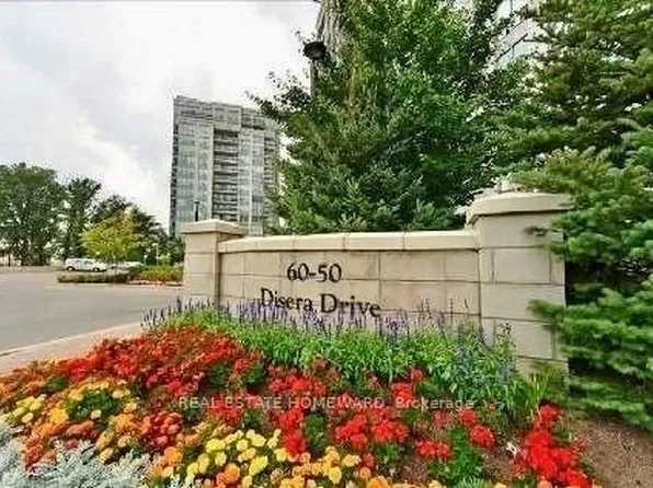 50 Disera Dr #108, Vaughan, ON L4J 9E9
