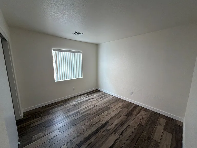 12710 W Ash St — Photo 10