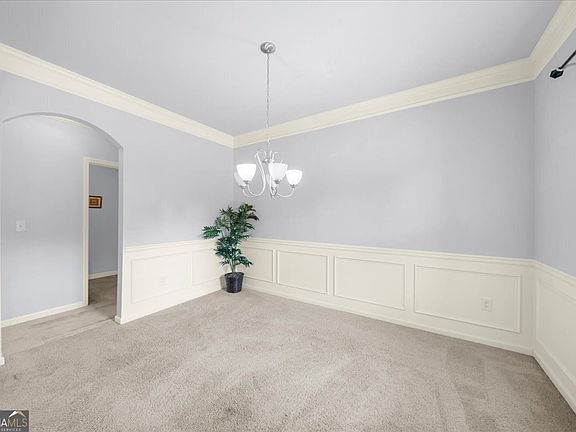 5th image of 540 Country Ridge Dr