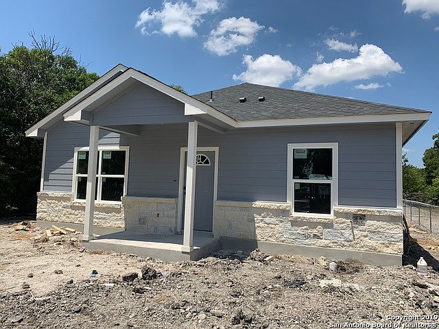2nd image of 235 Clovis Pl