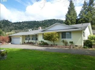 406 Carl St, Drain, OR 97435