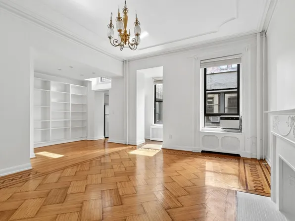 109 East 38th Street image 1 of 13