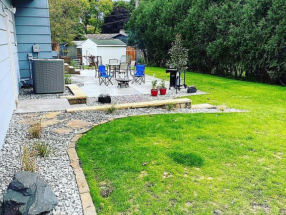 3rd image of 807 Rolling Green Dr