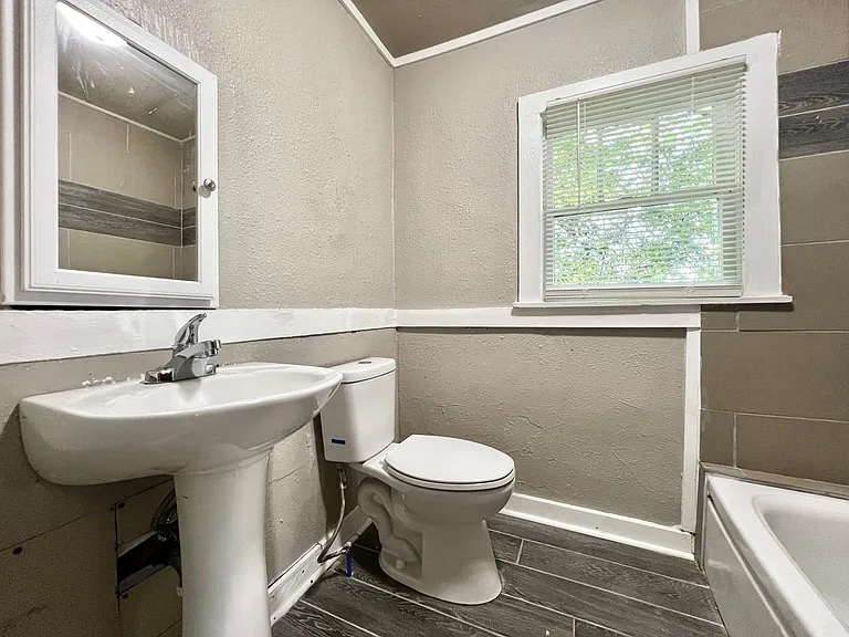 116 Grove St — Photo 24