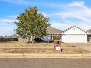 11245 NW 101st St, Yukon, OK 73099