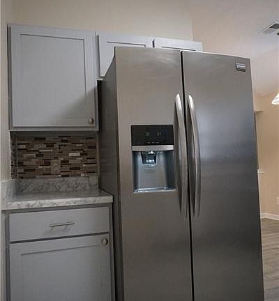 4th image of 2440 Waterford Park Dr