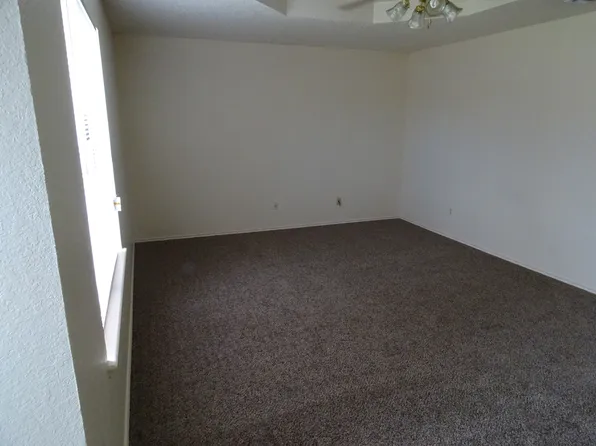 2303 84th St, Lubbock, TX 79423