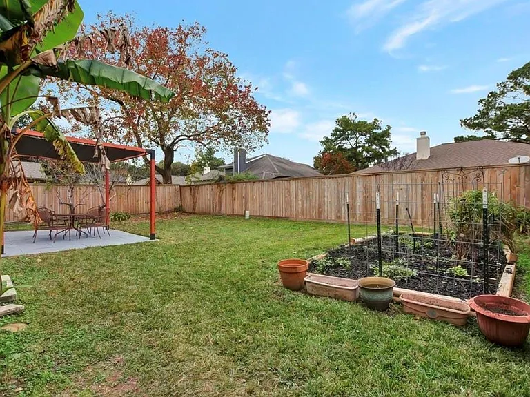 3406 Meadowlark Ln — Photo 33
