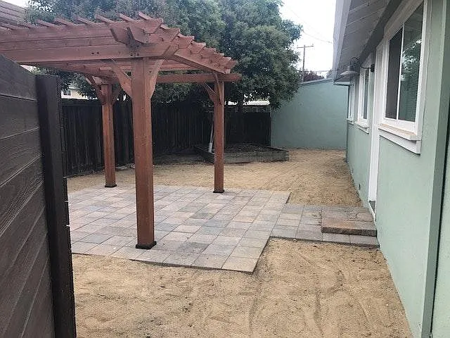 1246 E Hamilton Ave — Photo 22