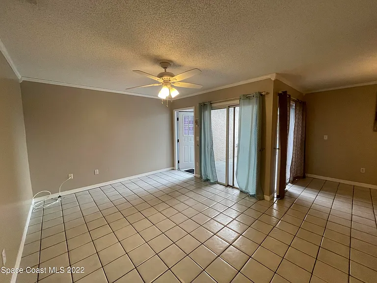 1425 Malibu Cir NE #111 — Photo 5