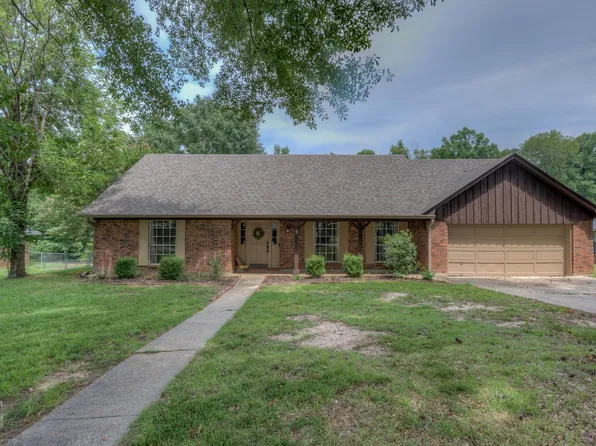 1304 Whispering Pines Dr, Minden, LA 71055