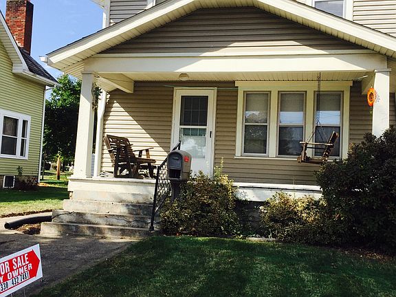 2nd image of 726 S Broadway St