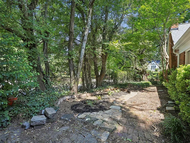 1003 Glenwood Ave SE — Photo 32