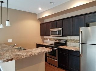 6926 Doubletree Rd NE, Cedar Rapids, IA 52402