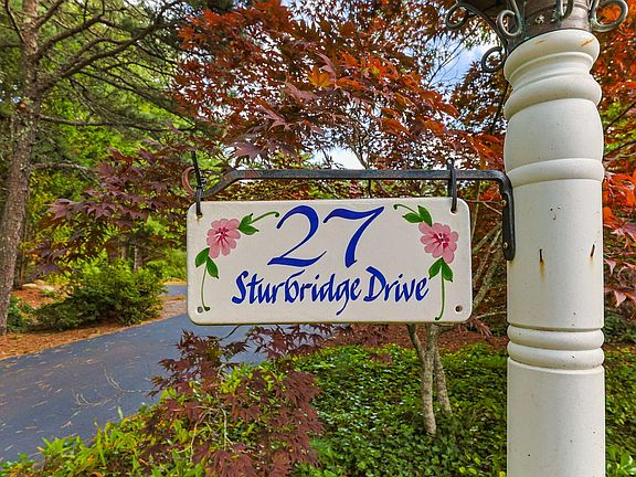 2nd image of 27 Sturbridge Drive