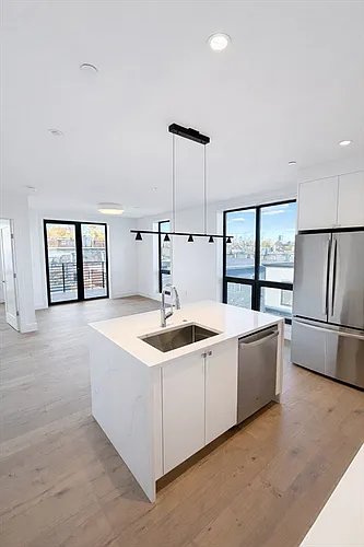 1121 Dorchester Ave #205 Photo 1