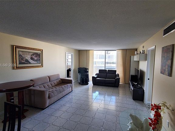 4th image of 1833 S Ocean Dr APT 1103