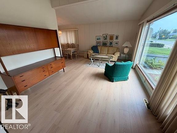 4th image of 6824 89th Ave NW