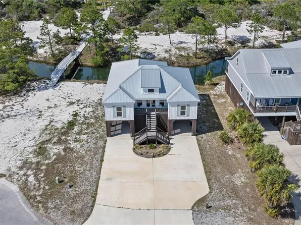 324 Audubon Pl, Dauphin Island, AL 36528