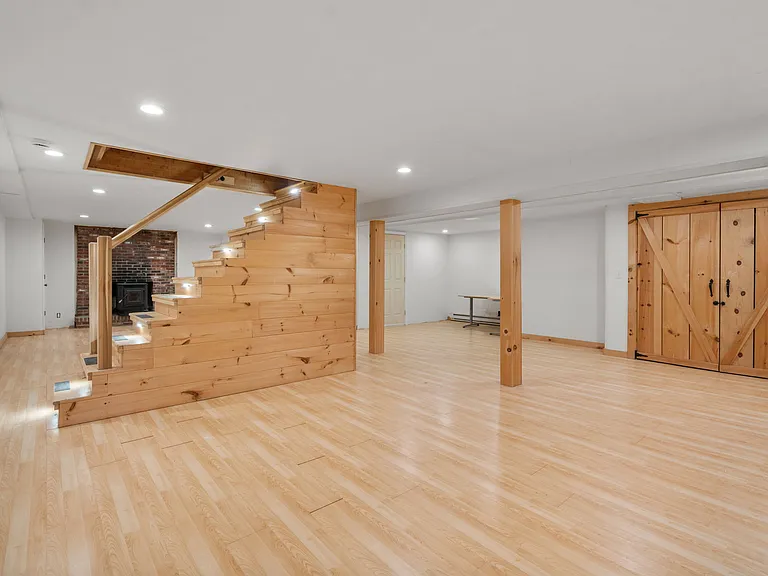 56 Parmenter Ln — Photo 30