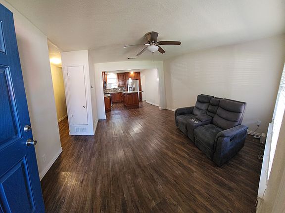 4th image of 2209 Ridgecrest St