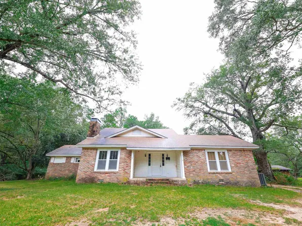 2110 Maul Rd, Camden, AR 71701