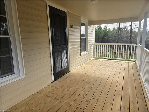 4th image of 253 Hilton Rd