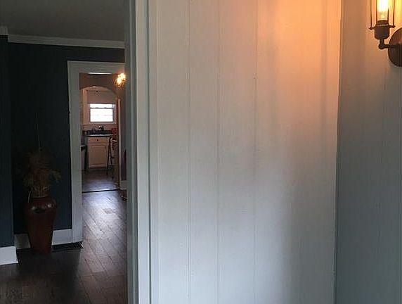 4th image of 1005 E Yoke St
