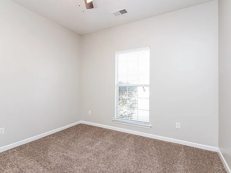 5820 Lillian Bend Dr — Photo 8